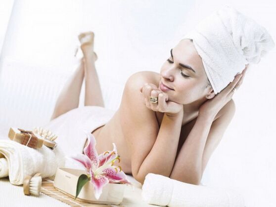 les soins de la peau commencent par un bain